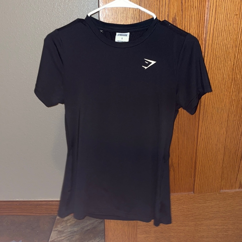 women’s gymshark tshirt